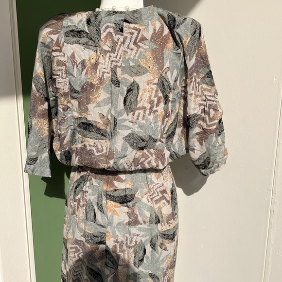 Vintage 80s Geometric Leaf Print Safari Dress - Picture 5 of 8